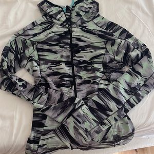 Lululemon windbreaker jacket